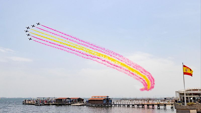 La Patrulla Águila pinta el cielo una vez más | Ver