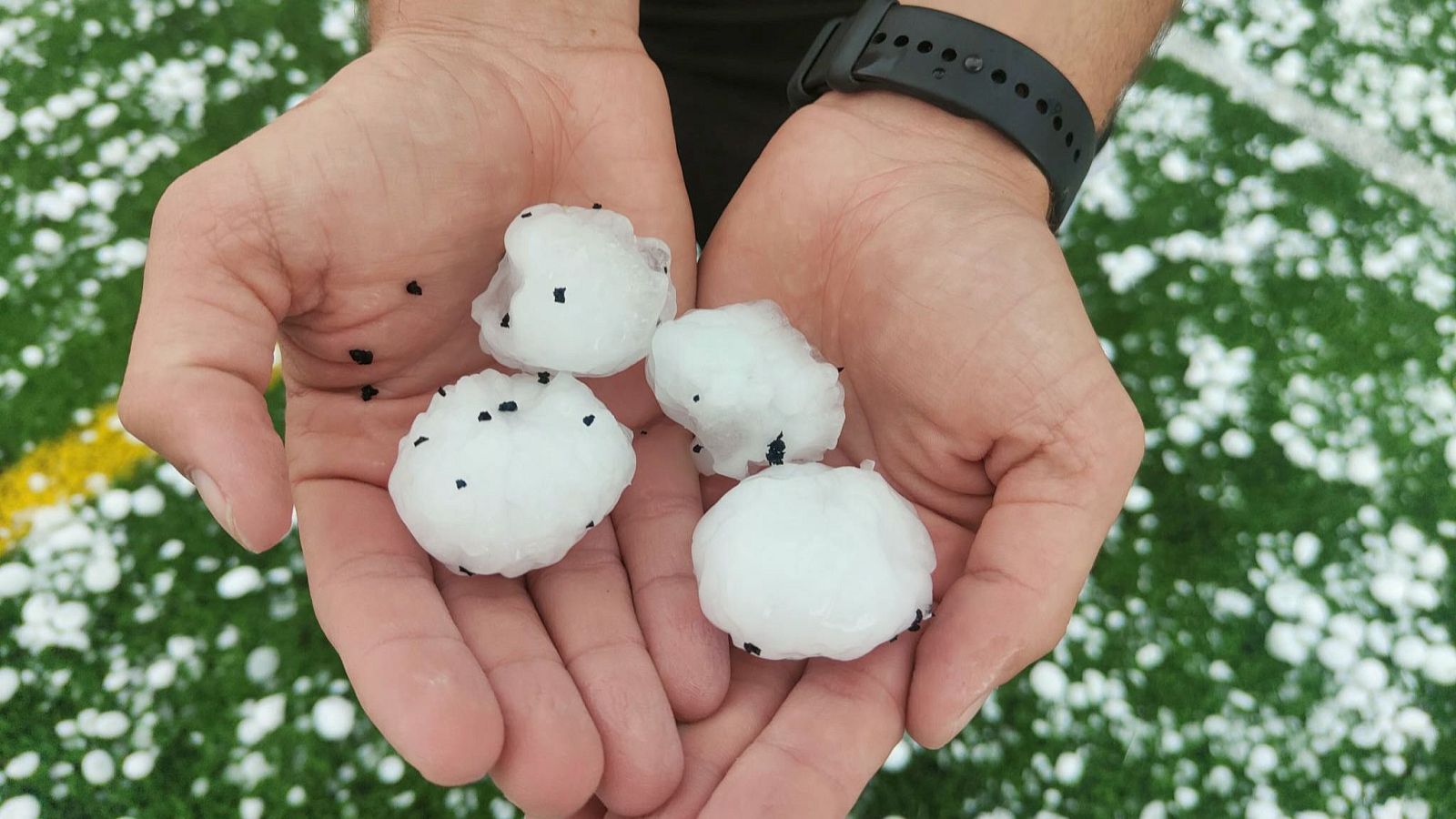El granizo deja daños materiales en La Rioja, Madrid y Guadalajara - Telediario 1 | Ver