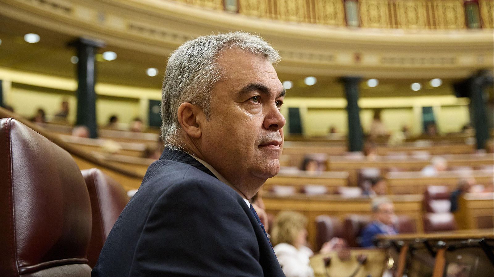 Cerdán entrega su acta de diputado y se da de baja en el PSOE - Telediario 2 | Ver