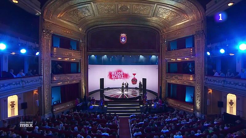 Nit de triomf català als Max: teatre, dansa i emoció - L'Informatiu | Veure