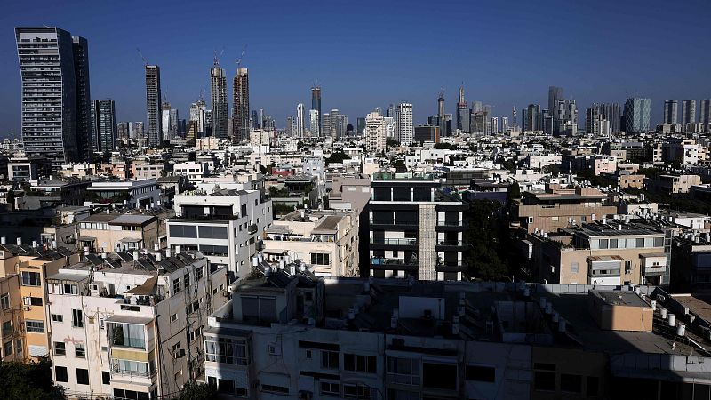 Sirenas constantes y mensajes de alarma: la nueva rutina de los civiles israelíes e iraníes