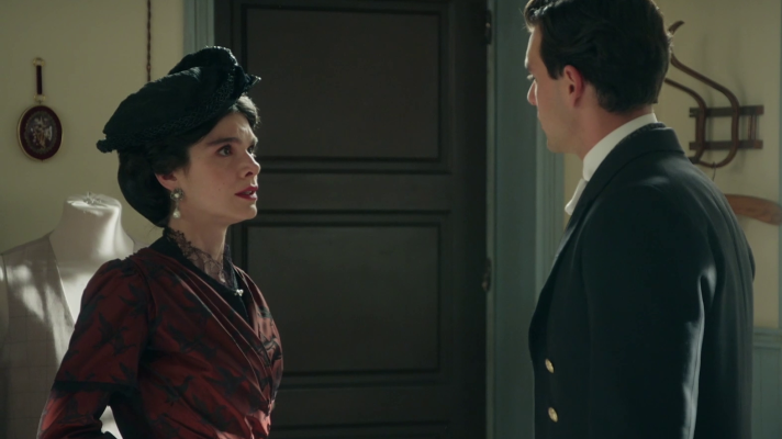 La promesa - Esmeralda cuenta a Curro la verdad sobre la joyería Llop