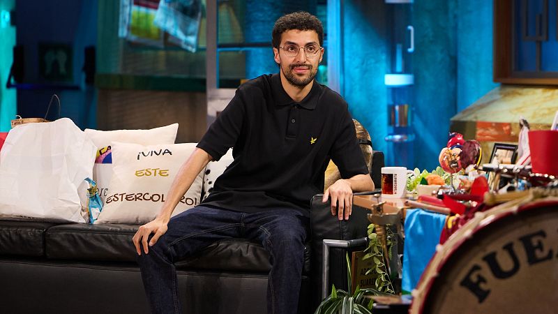 La Revuelta | Yunez Chaib y su viaje bañado en alcohol - La Revuelta | Ver