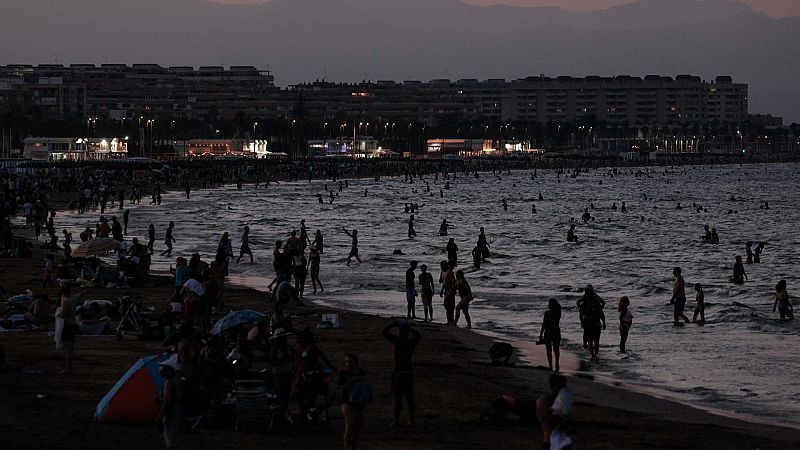 Noches tropicales: las enemigas del descanso - Especiales informativos | Ver