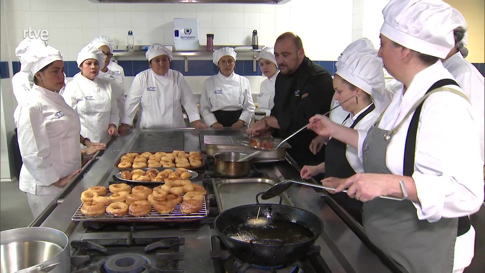 Senderas: un proyecto por la integración laboral de la mujer - Aquí hay trabajo | Ver