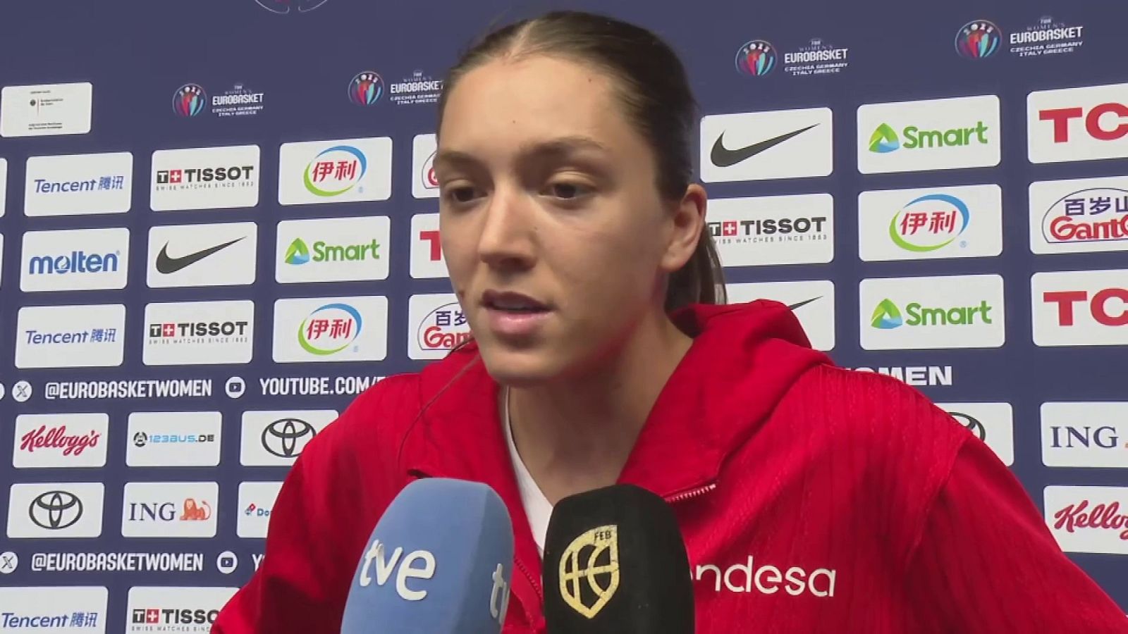 Helena Pueyo e Iyana Martín: "Las jóvenes tenemos muchas ganas" - Baloncesto en RTVE | Ver