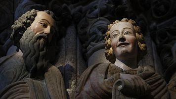 El Supremo condena a los Franco a restituir dos estatuas del Prtico de la Gloria de la catedral de Santiago