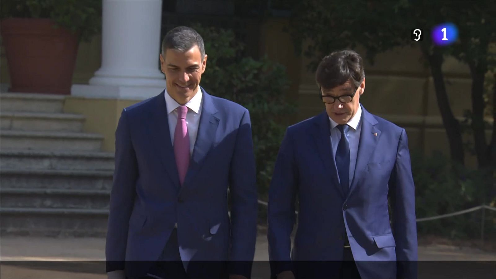 Sánchez reuneix d'urgència a Salvador Illa a la Moncloa