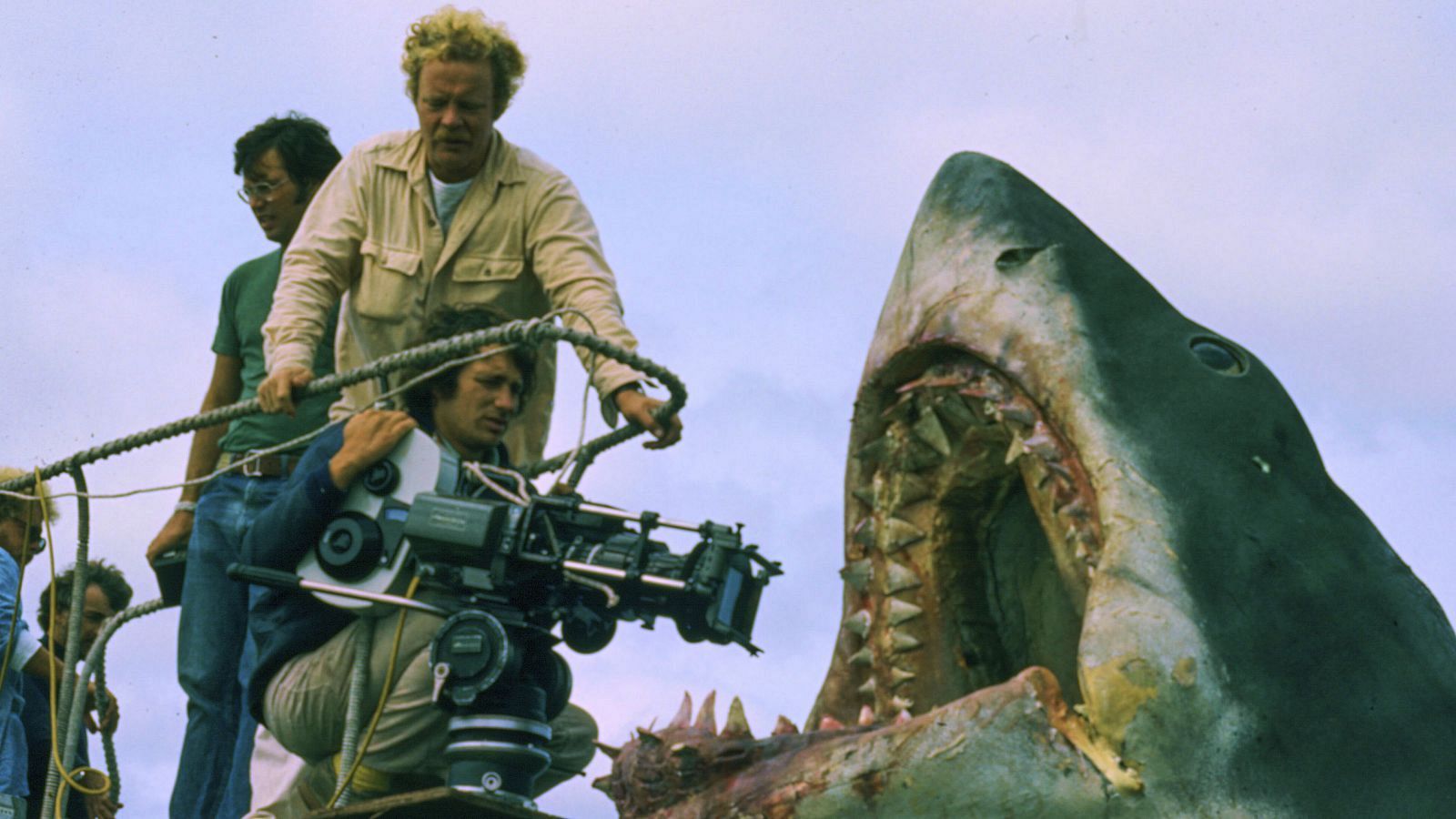 Se cumplen 50 años del estreno de 'Tiburón', de Steven Spielberg - Telediario 1 | Ver