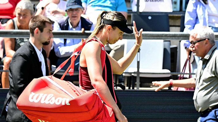 Tenis - Paula Badosa se retira lesionada en los cuartos del Abierto de Berlín ante la china Xinyu Wang