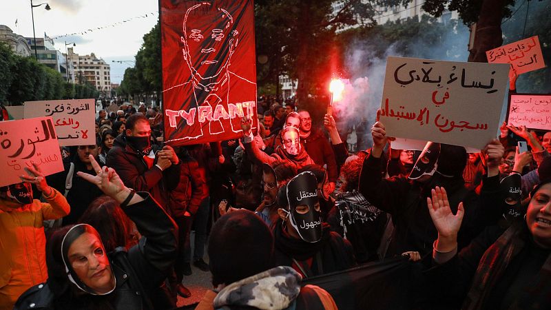 Éxitos y fracasos de las revueltas de la última década - Fin de semana 24h | Ver