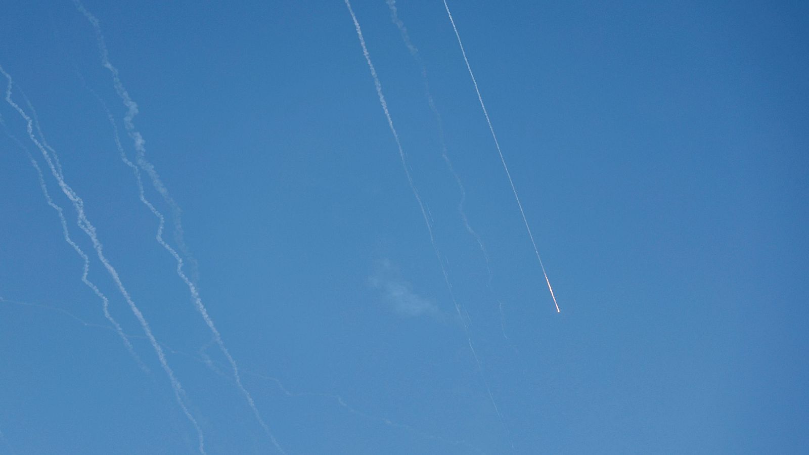 Una nueva oleada de misiles ponen en alerta a Israel - Especiales informativos | Ver