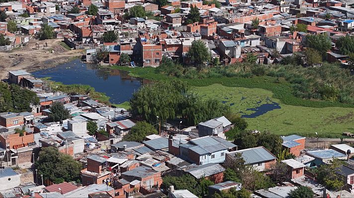 Pueblo de Dios - Villa Itatí, patio abierto