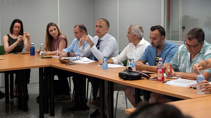 Telediario Matinal - La patronal y UGT firman un preacuerdo para desconvocar la huelga del metal de Cádiz