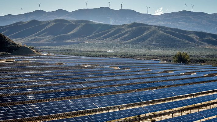 Telediario 1 - Eléctricas afirman que el apagón se produjo por culpa de Red Eléctrica