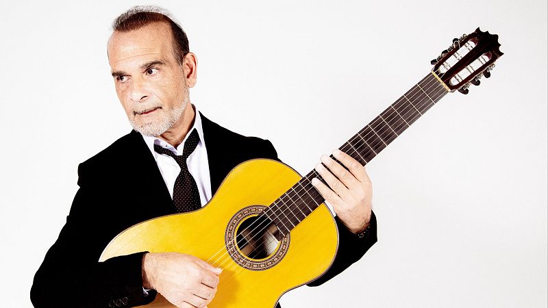 "Tesoro de melodías" de Juan Carmona feat. Al Di Meola