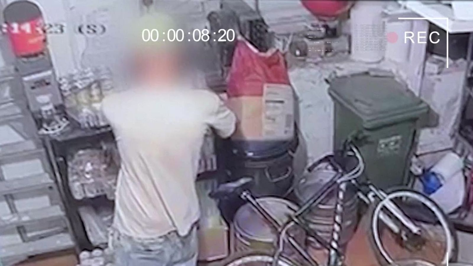 Tres detenidos por sustraer 400 euros en comida y bebida de un restaurante en Zaragoza - Mañaneros 360 | Ver