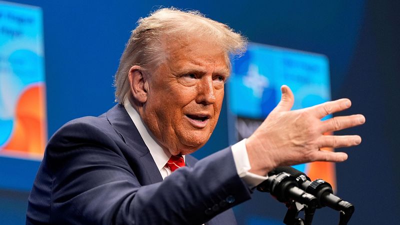 Trump amenaza a España con una guerra comercial "para que pague el doble" en la OTAN