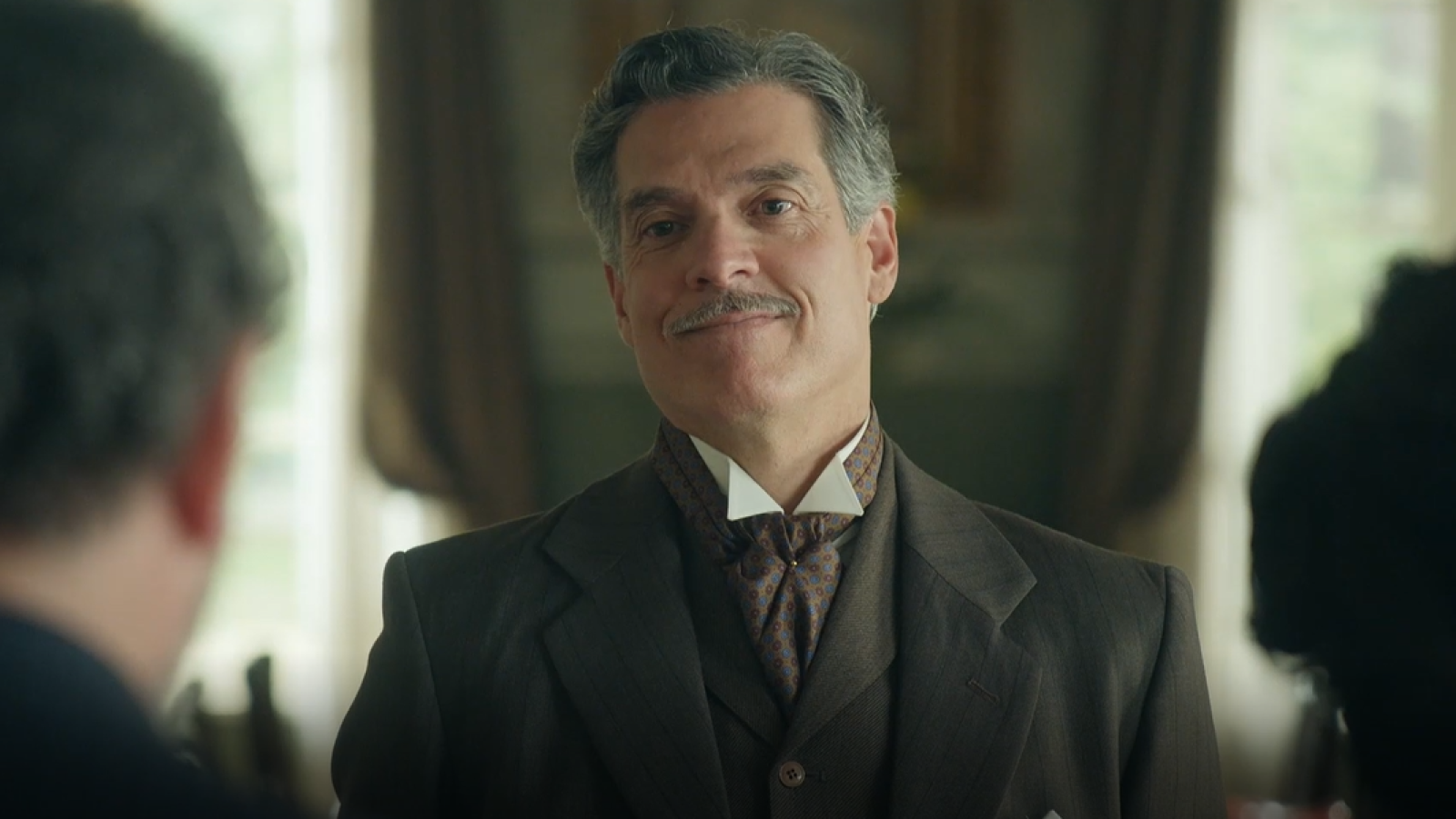 La Promesa - Don Lisandro se despide de la familia Luján - La promesa | Ver