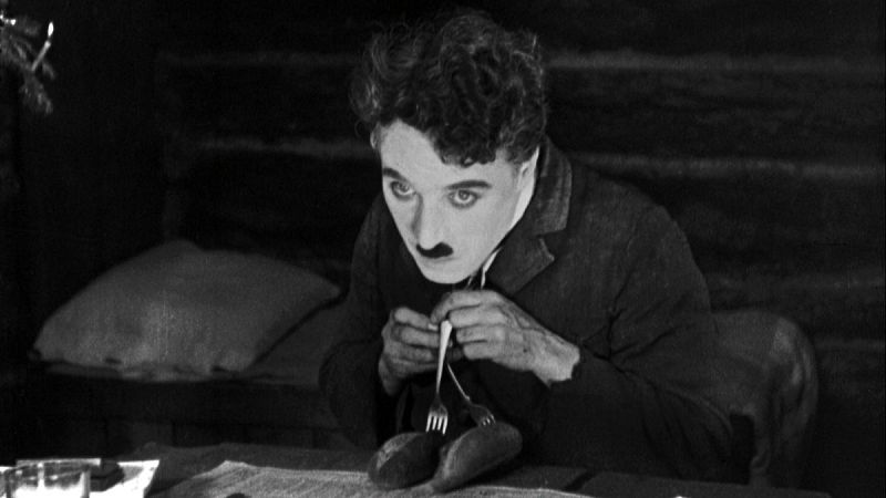 'La quimera del oro', de Charlie Chaplin, cumple cien años - Telediario 1 | Ver
