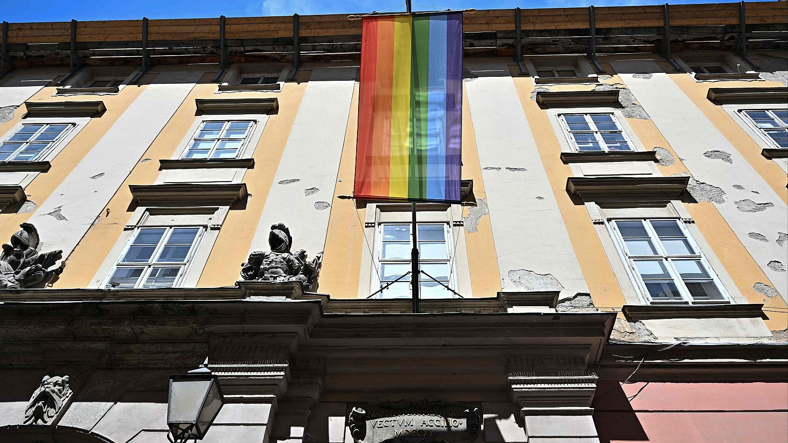 Budapest se prepara para la marcha del orgullo LGTBIQ+ - La tarde en 24h | Ver
