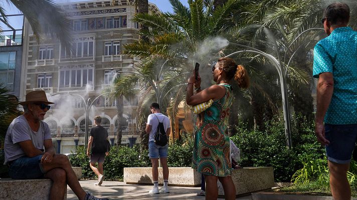 Telediario Matinal - Llega la primera ola de calor del verano este sábado