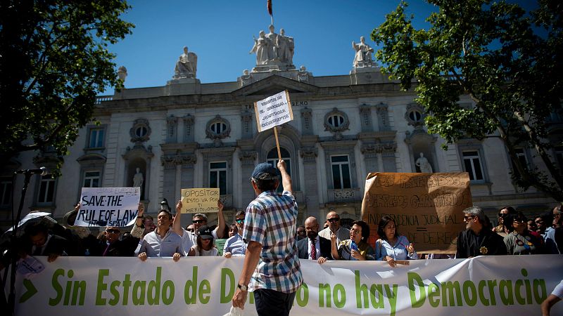 El PP acusa al Gobierno de intentar "controlar el poder judicial" | Ver