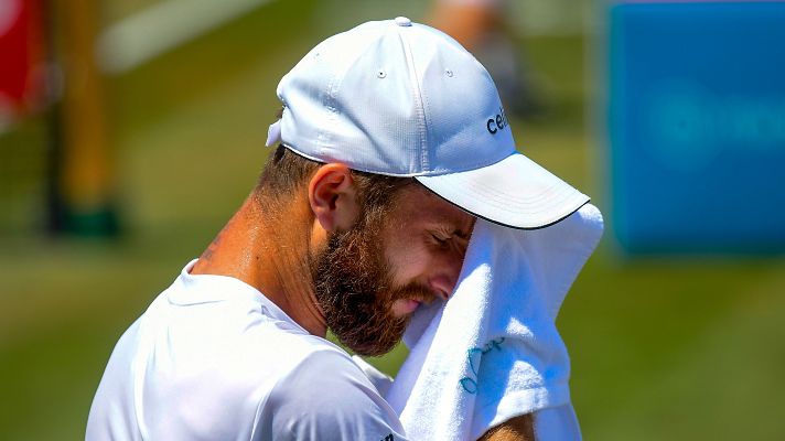 Tenis - Un desesperado Moutet cae ante Griekspoor en la final del Mallorca Championships