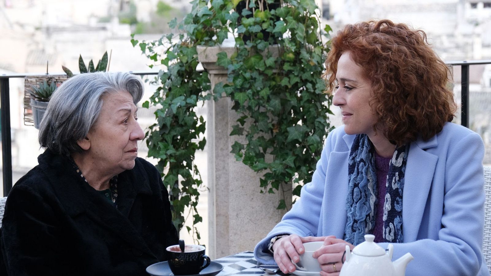 Imma Tataranni - T3 - Episodio 1: Lejos de los ojos (Primera parte) | Ver