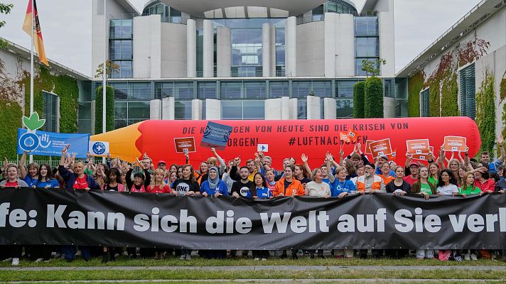 Telediario 1 - Las ONG alertan de un "desmantelamiento" de la cooperación al desarrollo y exigen reforzar el papel de la ONU