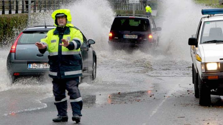 Telediario 1 - Telediario 2 en 4' - 15/01/13