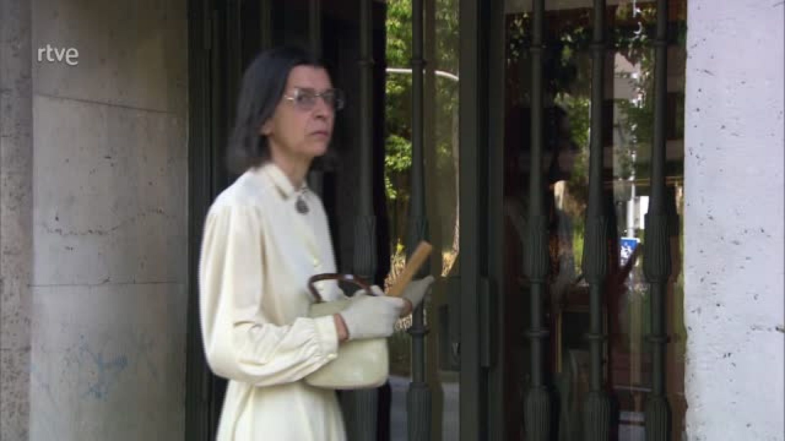 Exposición de Miss Beige - Atención obras | Ver