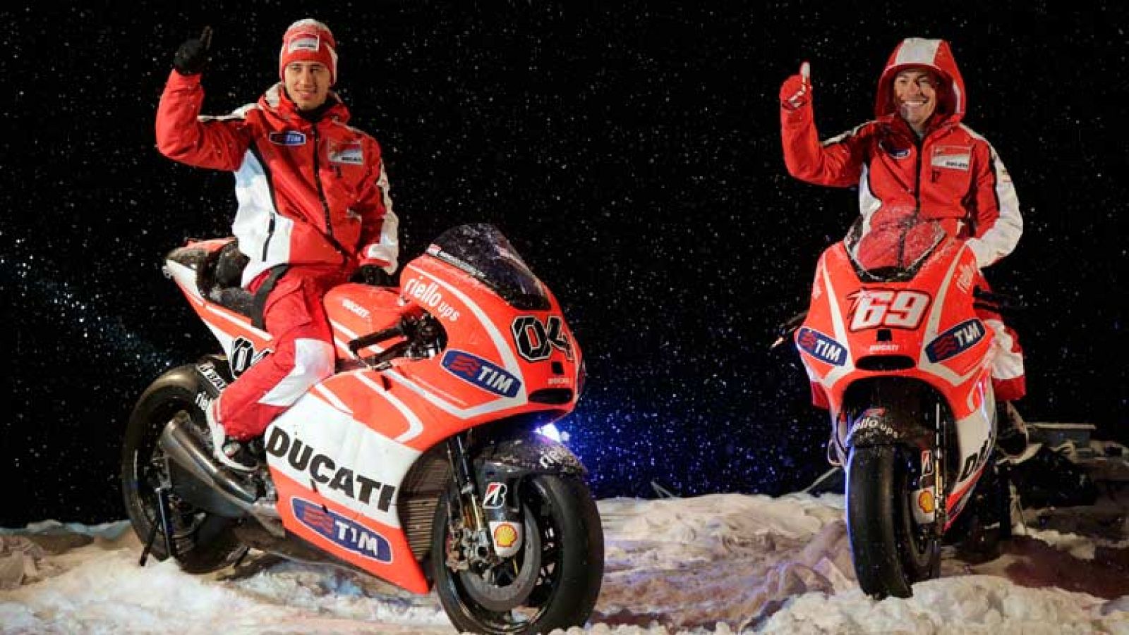 Se ha celebrado la tradicional reunión invernal de Ducati y Ferrari en la estación de esquí italiana de Madonna di Campiglio. El próximo 7 de abril comienza el Mundial de MotoGP, sin Valentino Rossi en la escudería italiana, todo un reto, que contará