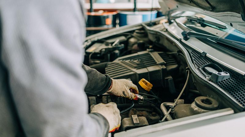Los talleres mecánicos, llenos por el inicio de las vacaciones