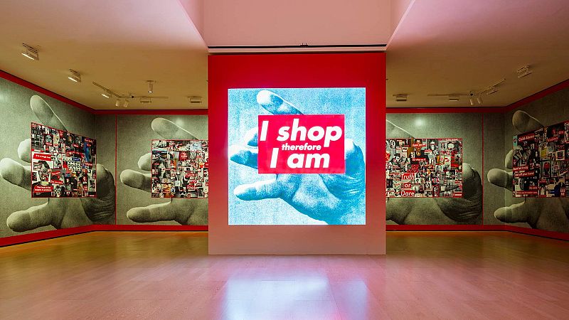 La artista Barbara Kruger invade el Museo Guggenheim Bilbao con su nueva exposición