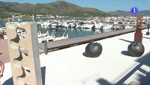Escultures a la vora del mar al Port de la Selva