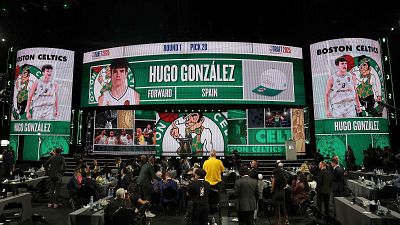 Hugo Gonzlez, tras firmar en la NBA con los Celtics: ''Quiero enfrentarme a Doncic, es el referente de la cantera madridista''