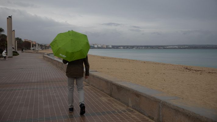 Telediario Matinal - Nueve comunidades en alerta por calor y lluvias el lunes, especialmente en el este peninsular