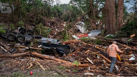 Buscan supervivientes en Texas tras las inundaciones que dejan al menos 82 muertos