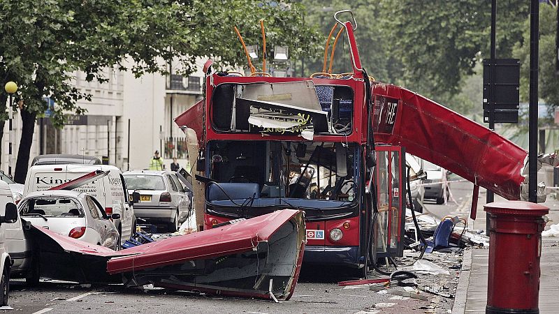 Londres recuerda 20 aos despus a las vctimas del atentado del 7J: "Quienes intentaron dividirnos fracasaron"