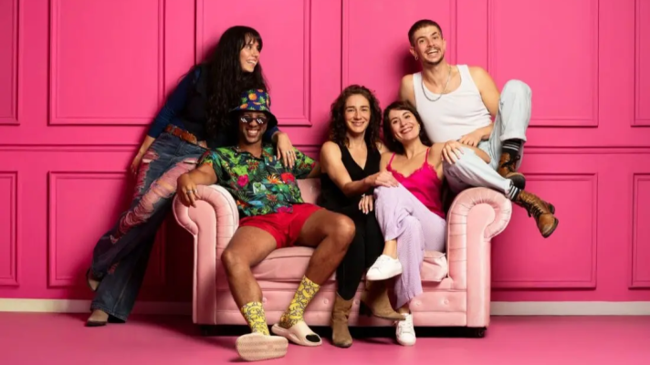 Telediario 1 - 'El Dios de la juventud' expone una historia con el suicido y el amor como protagonistas en el Teatro Pavón