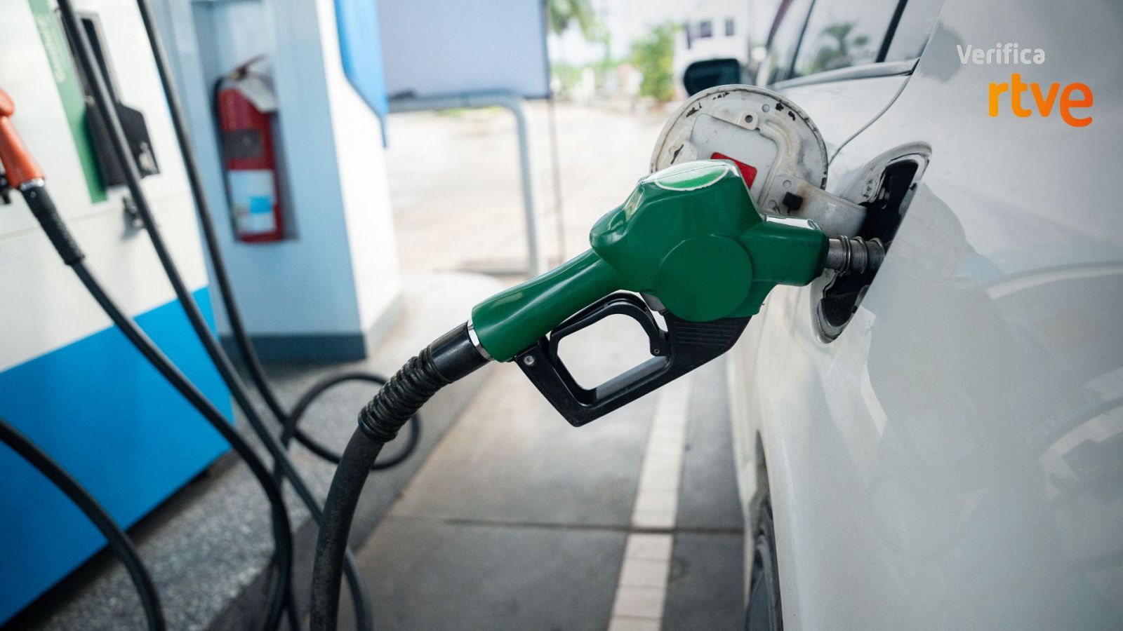 Gasolina 'low cost' y los efectos en el motor de tu coche - La tarde en 24h | Ver