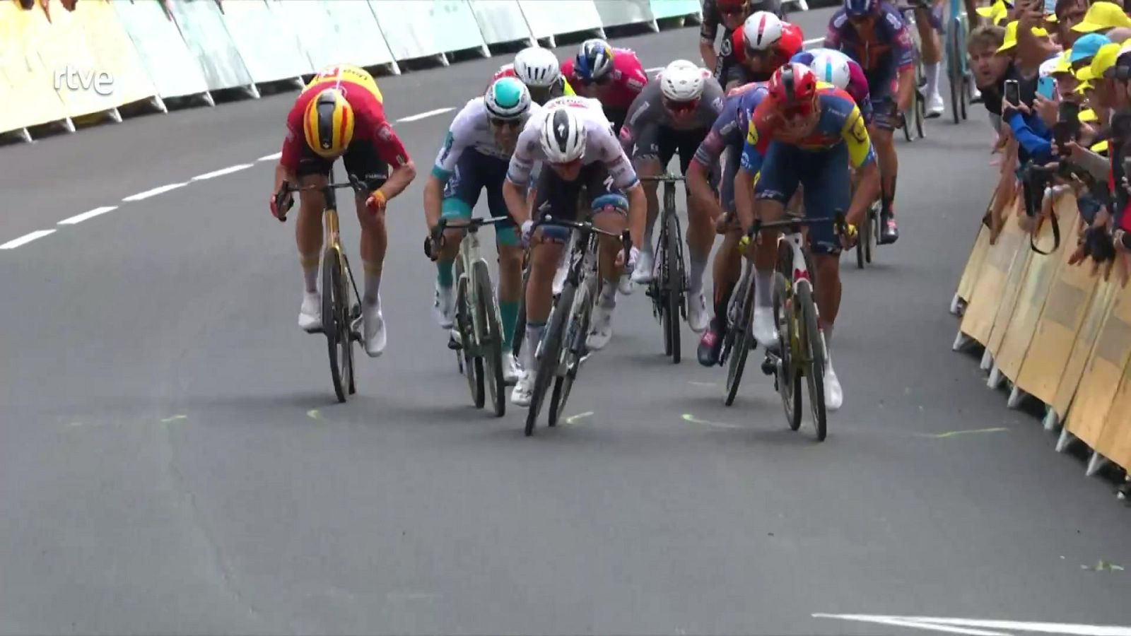 Tour de Francia - 3ª etapa: Valenciennes - Dunkerque. Resumen | Ver