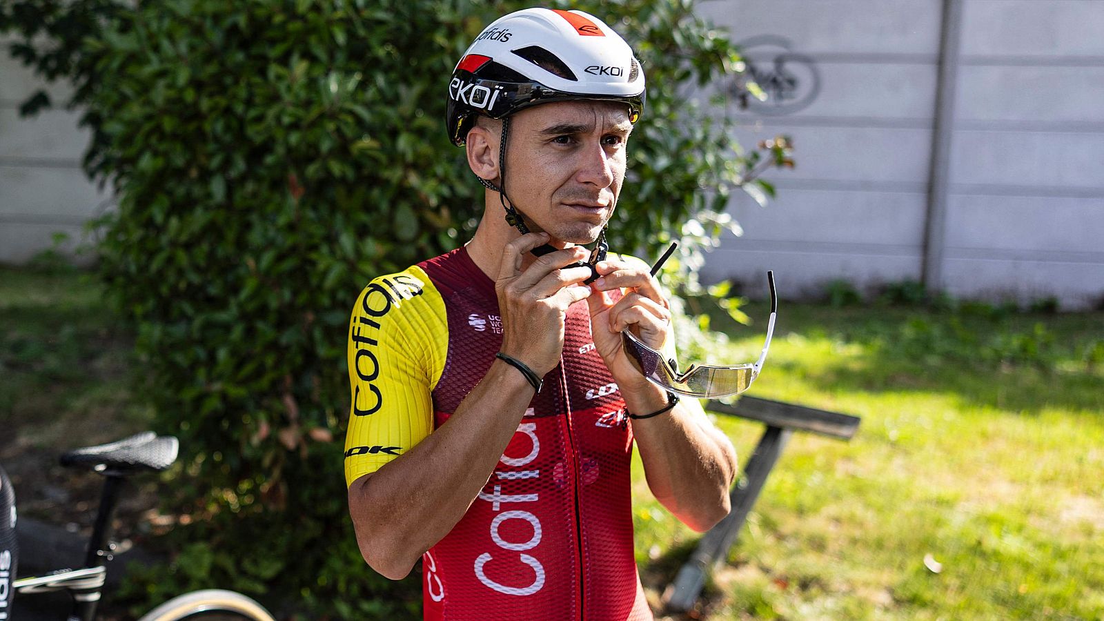 La tarjeta amarilla a Bryan Coquard pone en duda el sistema de sanciones del ciclismo actual - Los Deportes de La1 | Ver