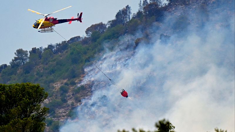 El incendio de Pals quema ya 3.137 hectreas y confina a 18.000 personas de nueve localidades