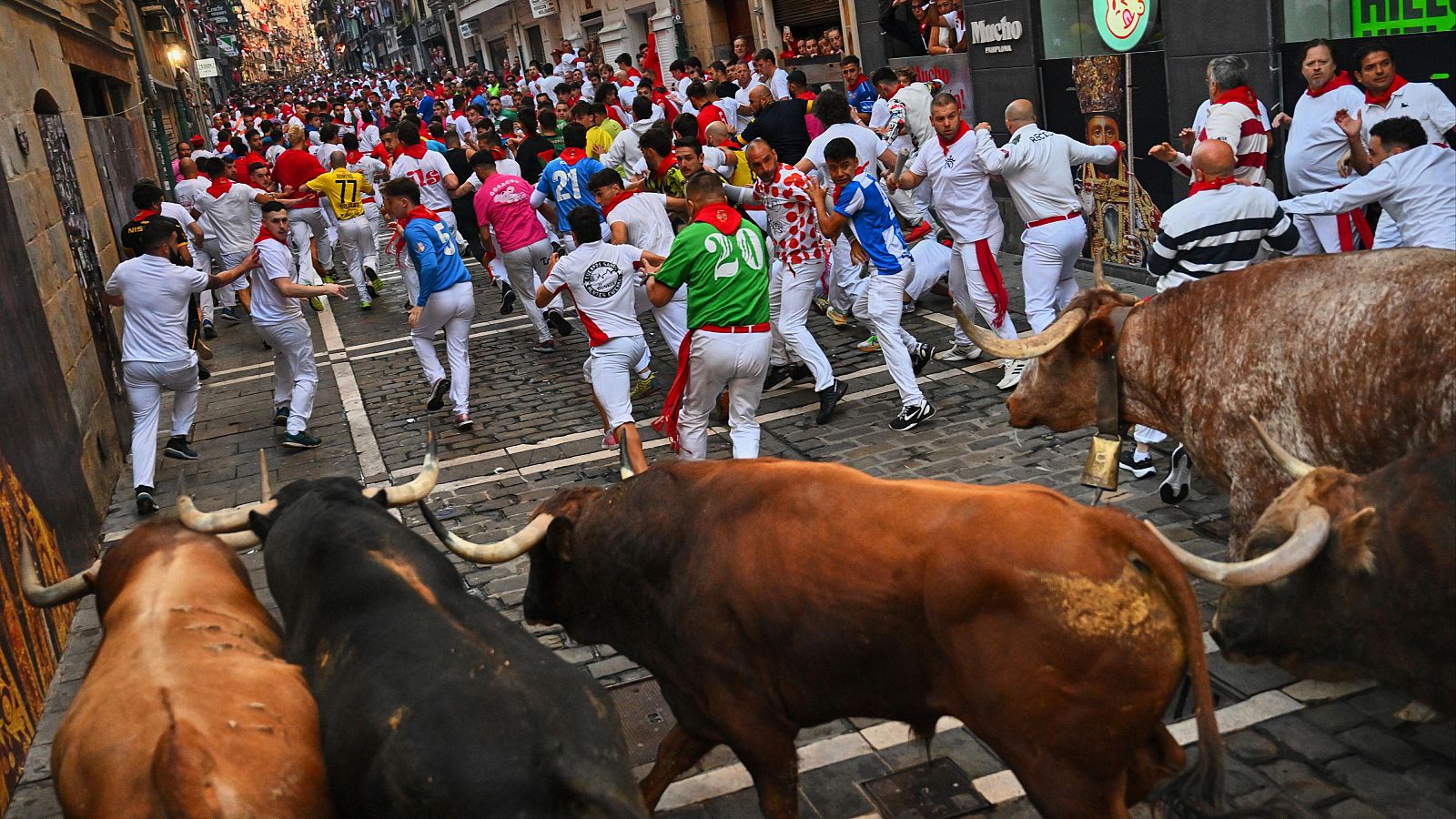 Cuarto encierro de San Fermín 2025 con los Victoriano del Río | Ver