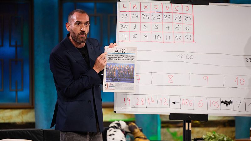 La Revuelta | Ponce explica las líneas temporales del maratón