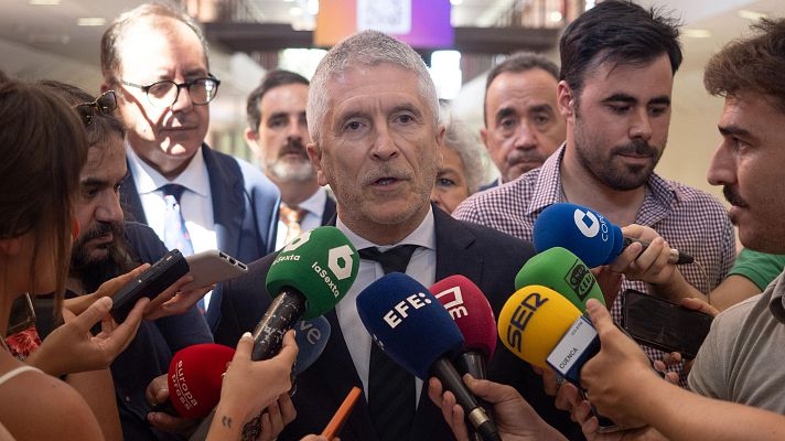  - Marlaska cree que el PP ha atravesado "todas las líneas rojas" por "inmiscuirse" en la vida personal de Sánchez