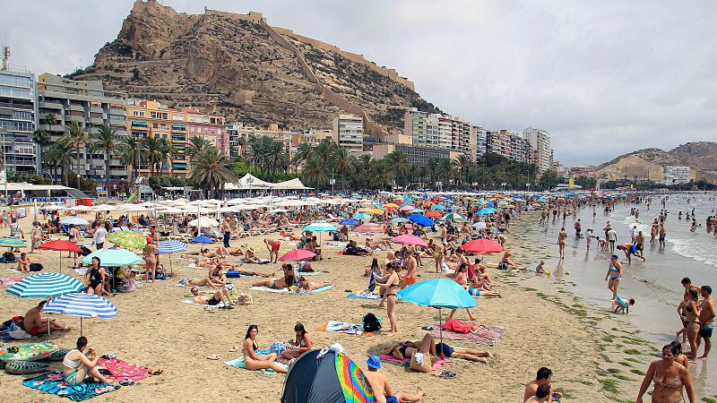 Mojácar, Salou y Benidorm, los destinos más demandados este verano