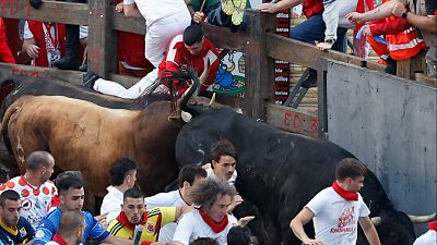 Séptimo encierro de San Fermín 2025: vídeo a cámara lenta